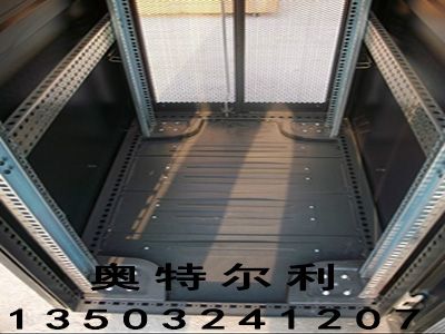 對機柜進行前期準備