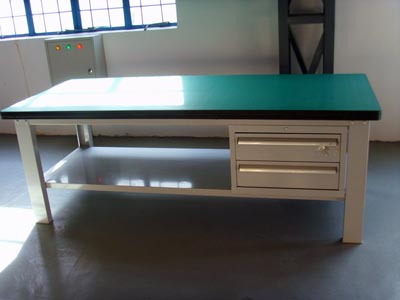 防靜電工作臺(tái)